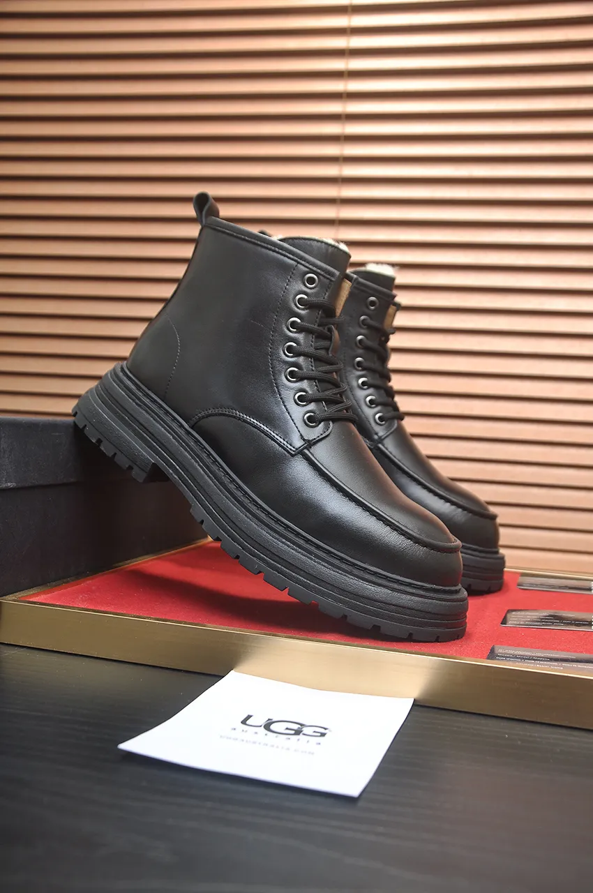 Men's shoes 💰680💶【UGG】(full genuine wool lining) Please pay attention to the quality of the original order and compare the thickness of the wool 🏮🏮Hot style Martin boots from Australia's warm luxury brand men's shoes, official website synchronization, Beckham men's style..., made of imported top-layer waxed cowhide, waxed toe box, Australian real wool velvet lining Carefully sewn...Imported rubber Martin boots outsole (comfortable, soft and wear-resistant). I really like the quality...Exquisite workmanship, you can't put it down once you see it. Code number 39-44